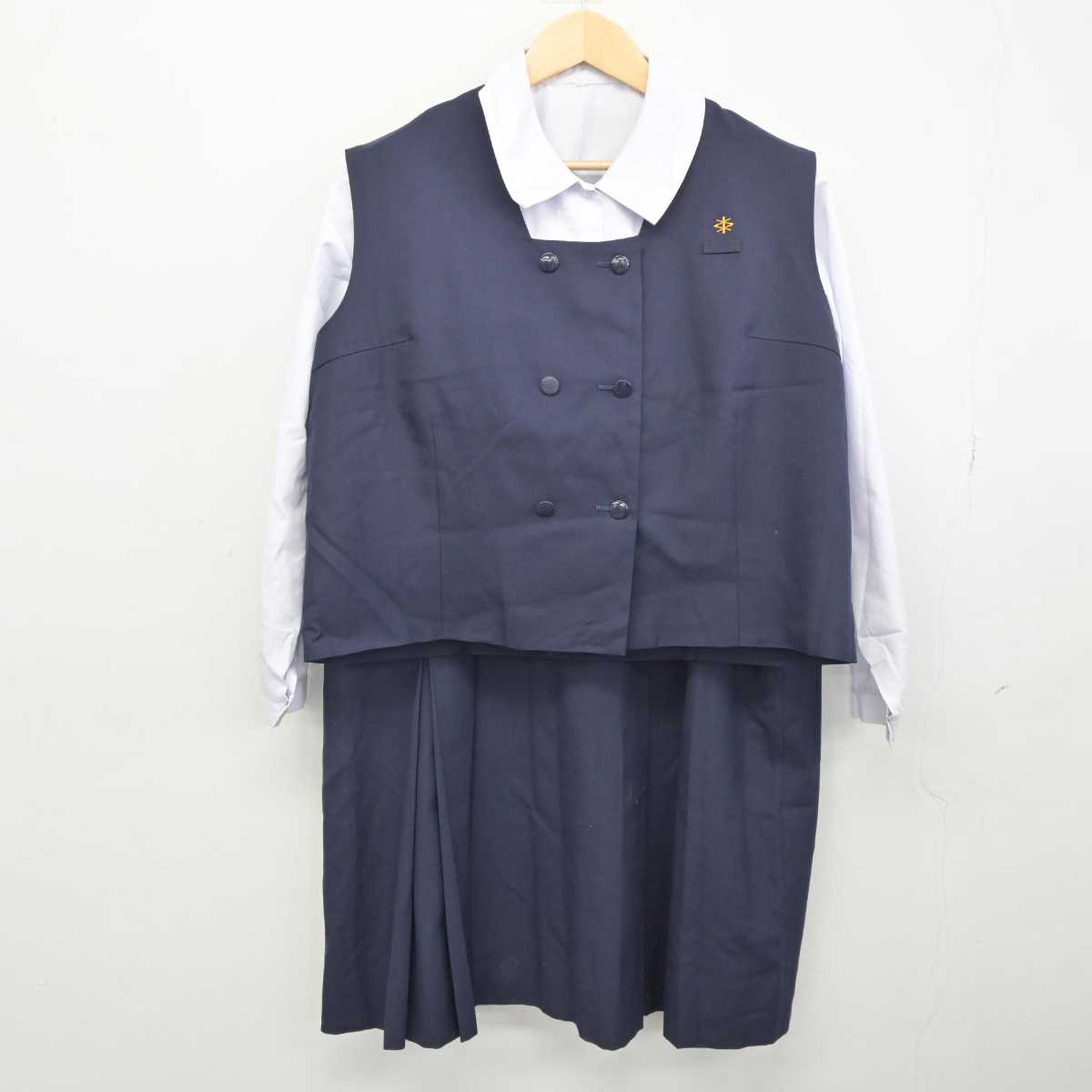 【中古】埼玉県 松山中学校 女子制服 4点 (ブレザー・ベスト・シャツ・スカート) sf045692