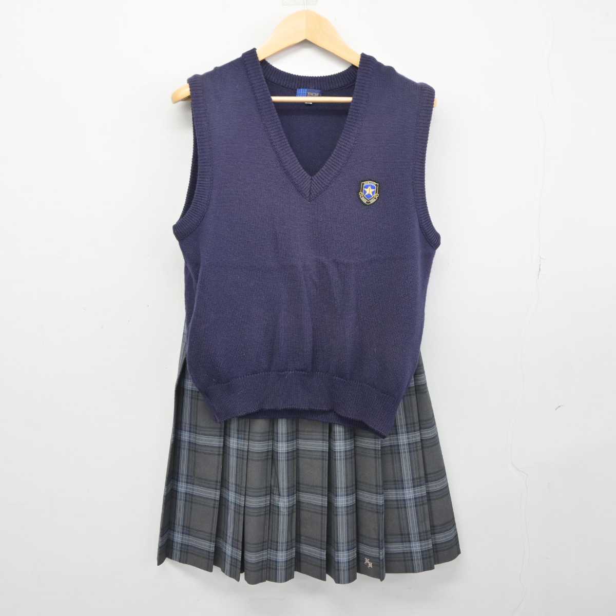 【中古】滋賀県 長浜北星高等学校 女子制服 2点 (ニットベスト・スカート) sf045881