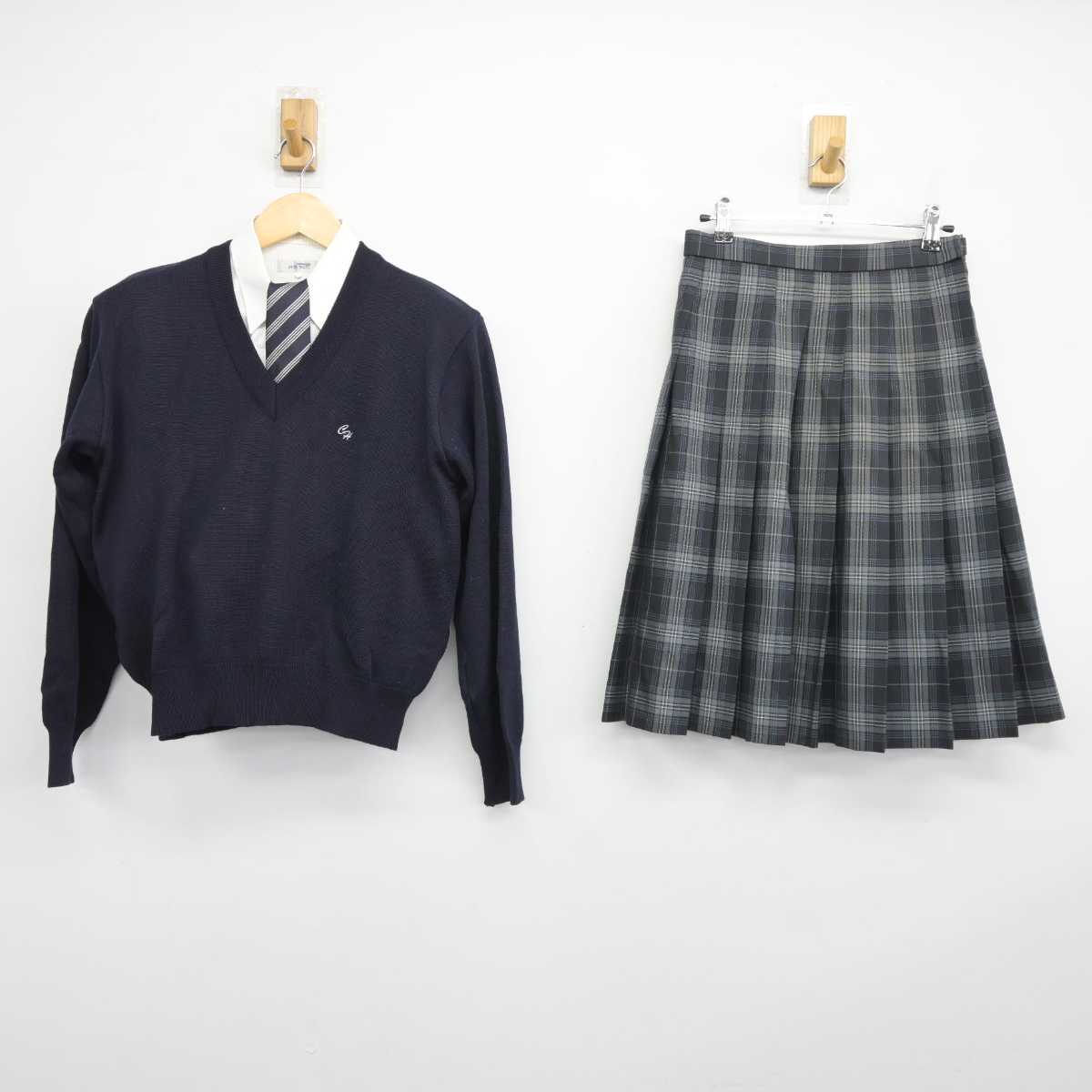 【中古】千葉県 銚子高等学校 女子制服 4点 (ニット・シャツ・スカート) sf045939