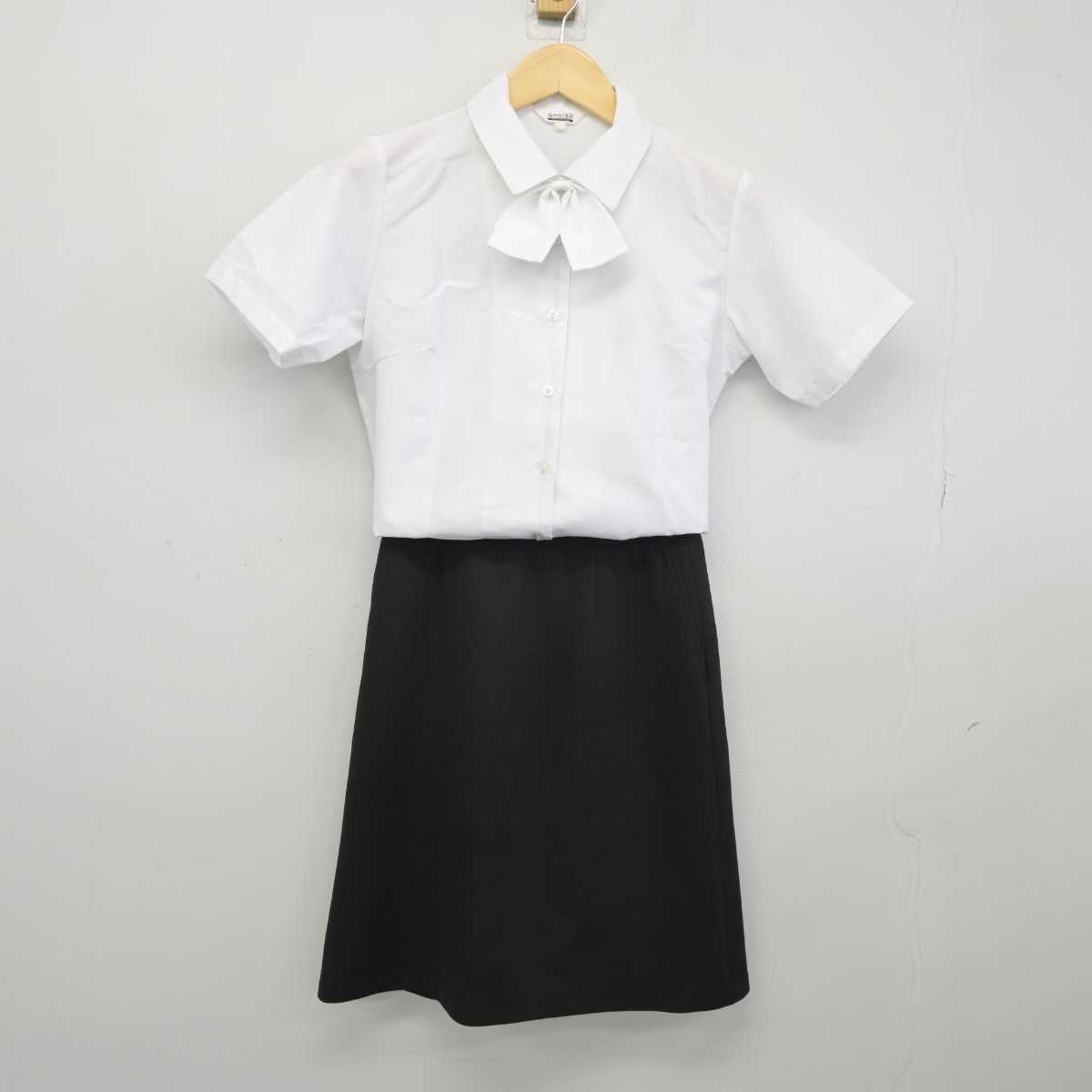 【中古】広島県 広島デンタルアカデミー専門学校 女子制服 3点 (シャツ・スカート) sf046026