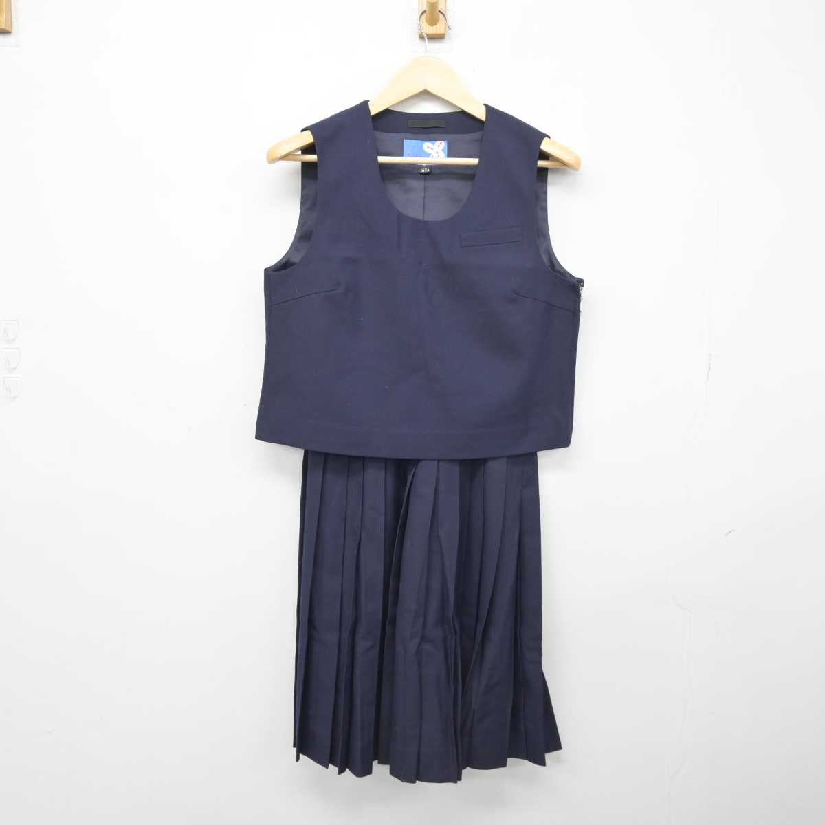 【中古】香川県 三木町立三木中学校 女子制服 3点 (ブレザー・ベスト・スカート) sf046062