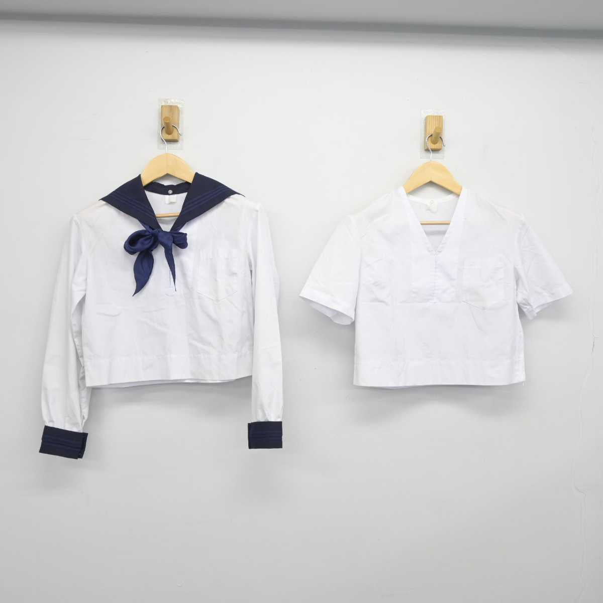 【中古】東京都 東京学芸大学附属高等学校 女子制服 4点 (セーラー服・シャツ・スカート) sf046104