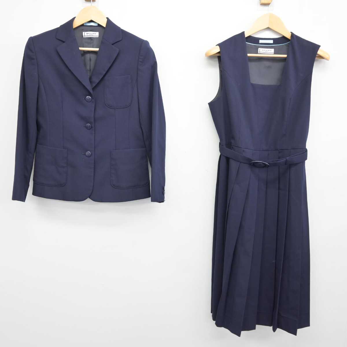 【中古】新潟県 新津第一中学校 女子制服 2点 (ブレザー・スカート) sf046185