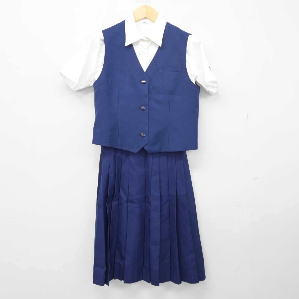 【中古】千葉県 検見川高等学校 女子制服 4点 (シャツ・ベスト・スカート) sf046247