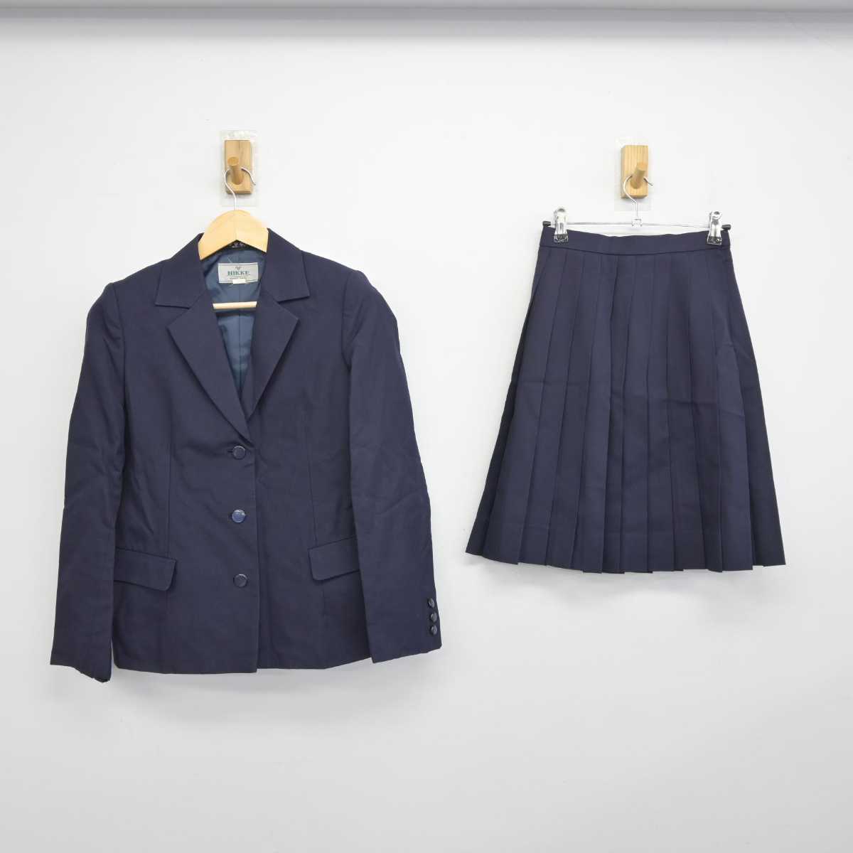 【中古】島根県 松江北高等学校 女子制服 2点 (ブレザー・スカート) sf046275