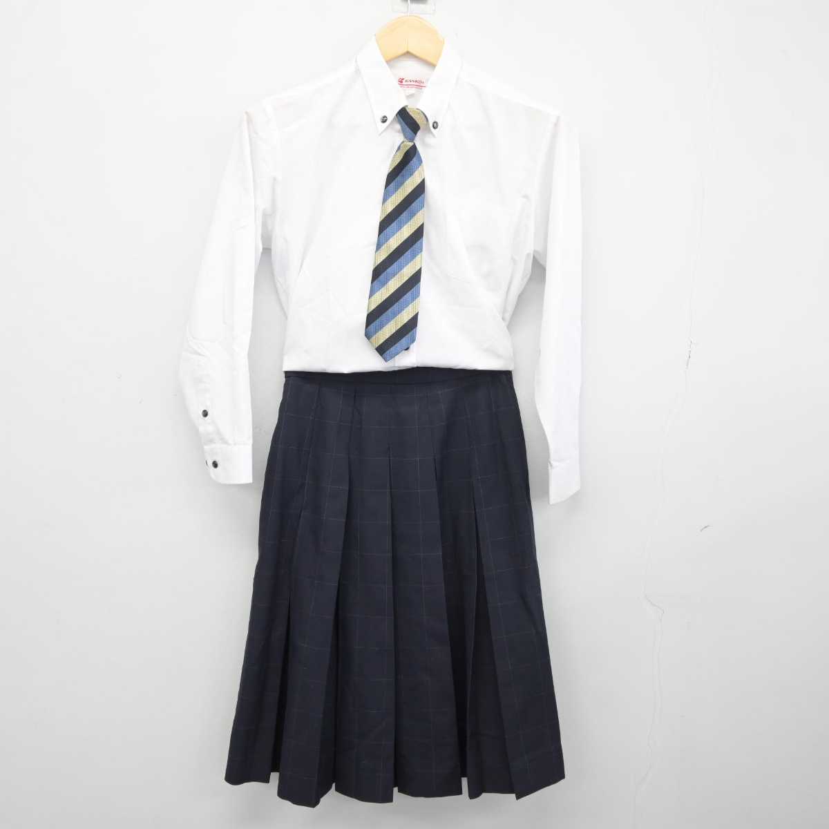 【中古】青森県 舘田学園五所川原第一高等学校 女子制服 4点 (ニット・シャツ・スカート) sf046307