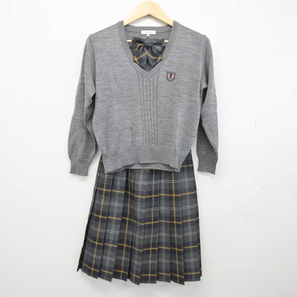 【中古】東京都 桜丘中学校高等学校 女子制服 5点 (ニット・スカート) sf046316