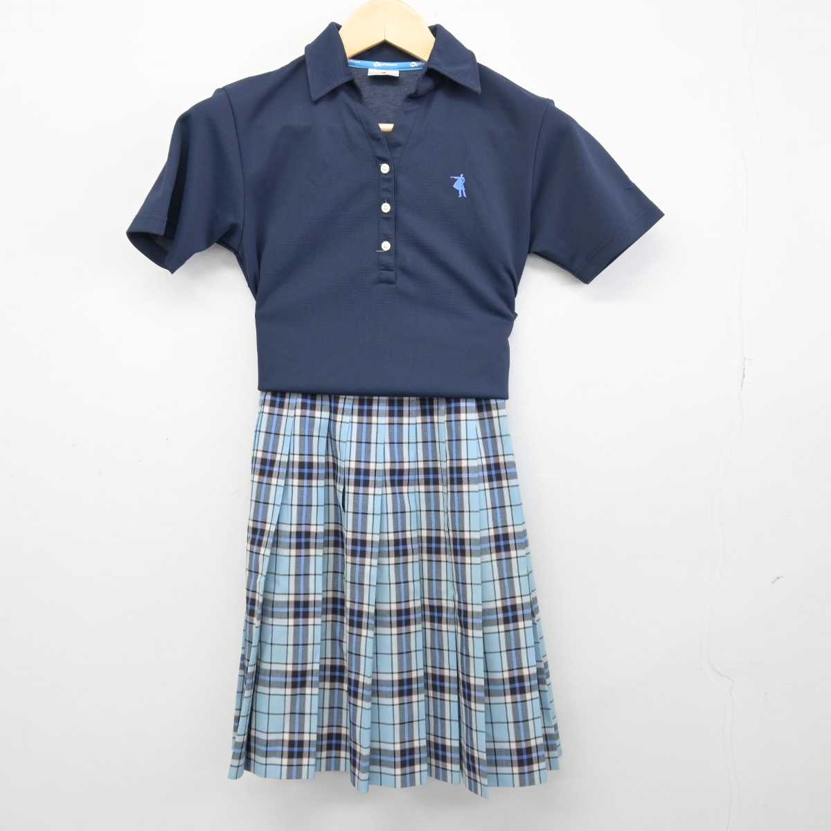 【中古】 クラーク記念国際高等学校 女子制服 2点 (シャツ・スカート) sf046598