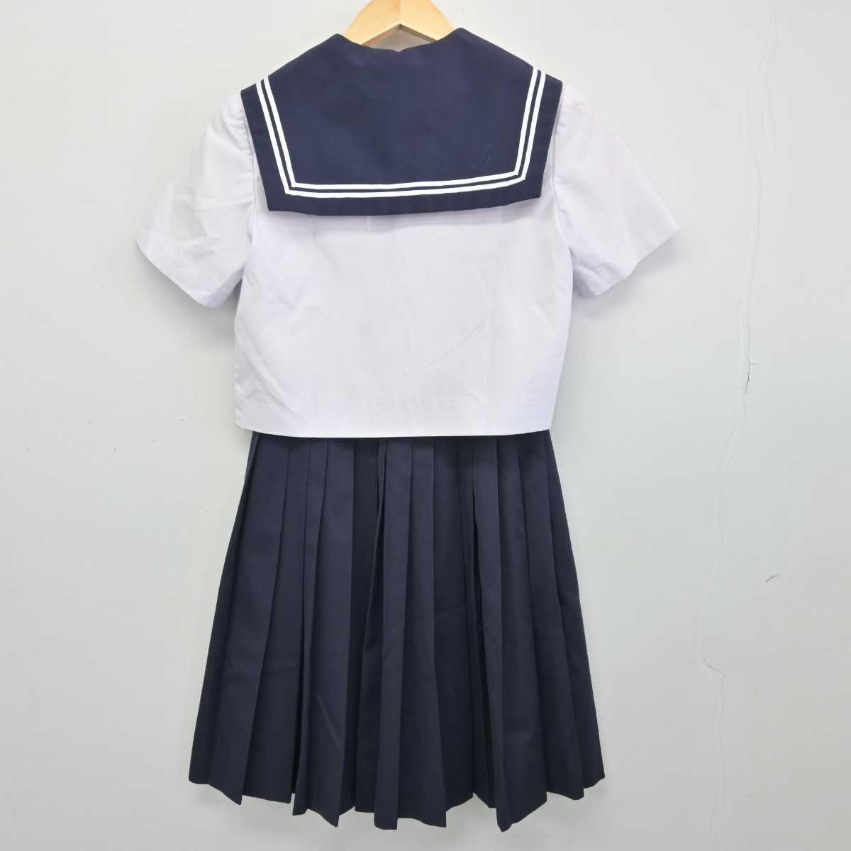 【中古】愛知県 師勝中学校 女子制服 3点 (セーラー服・スカート) sf046616