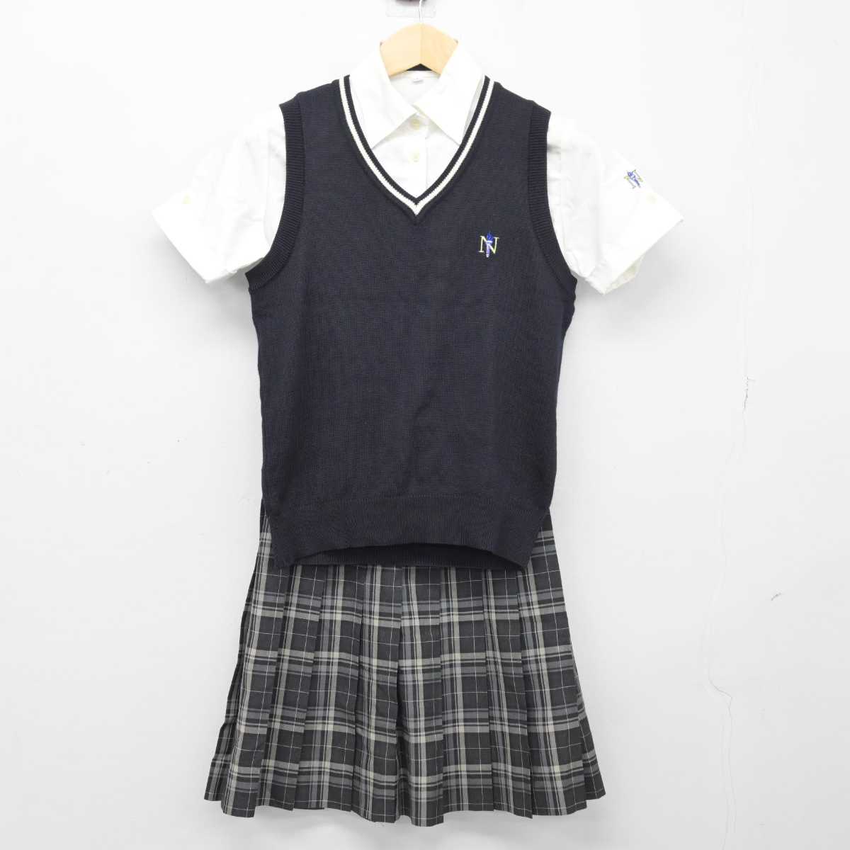 【中古】三重県 青山高等学校 女子制服 3点 (ニットベスト・シャツ・スカート) sf046637