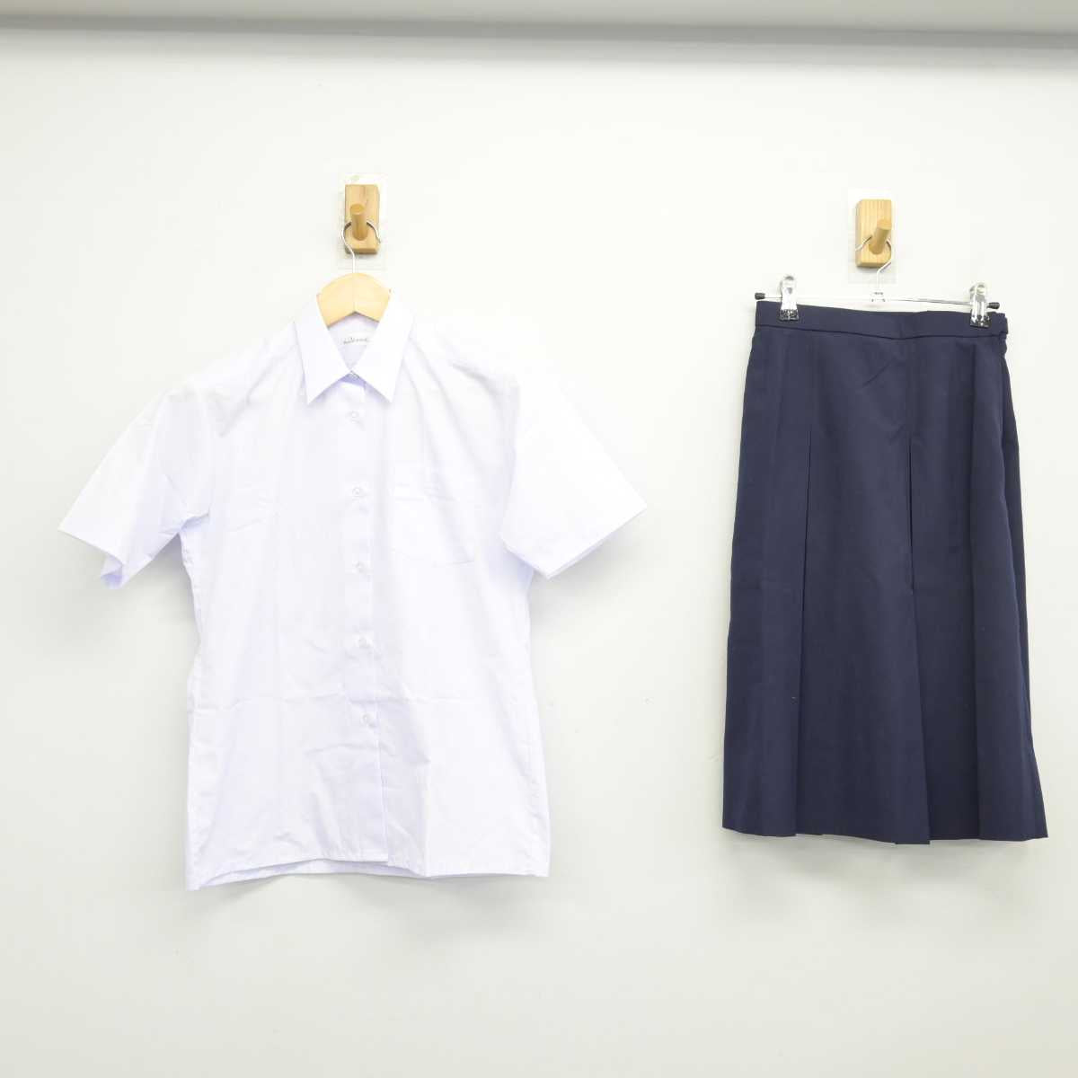 【中古】千葉県 船橋市立高根中学校 女子制服 2点 (シャツ・スカート) sf046656