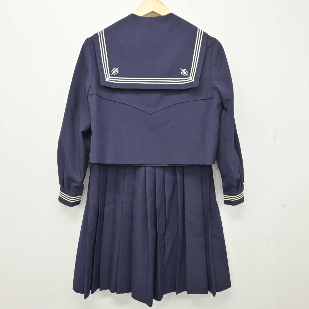 【中古】神奈川県 湘南白百合学園中学校 女子制服 3点 (セーラー服・スカート) sf046668