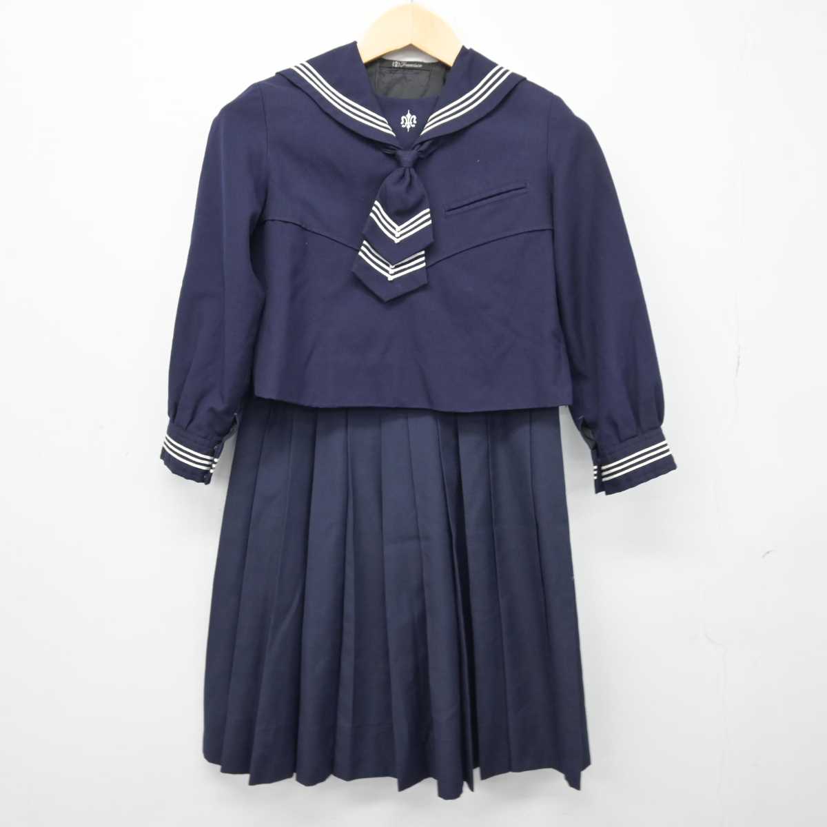 【中古】神奈川県 湘南白百合学園中学校 女子制服 3点 (セーラー服・スカート) sf046670