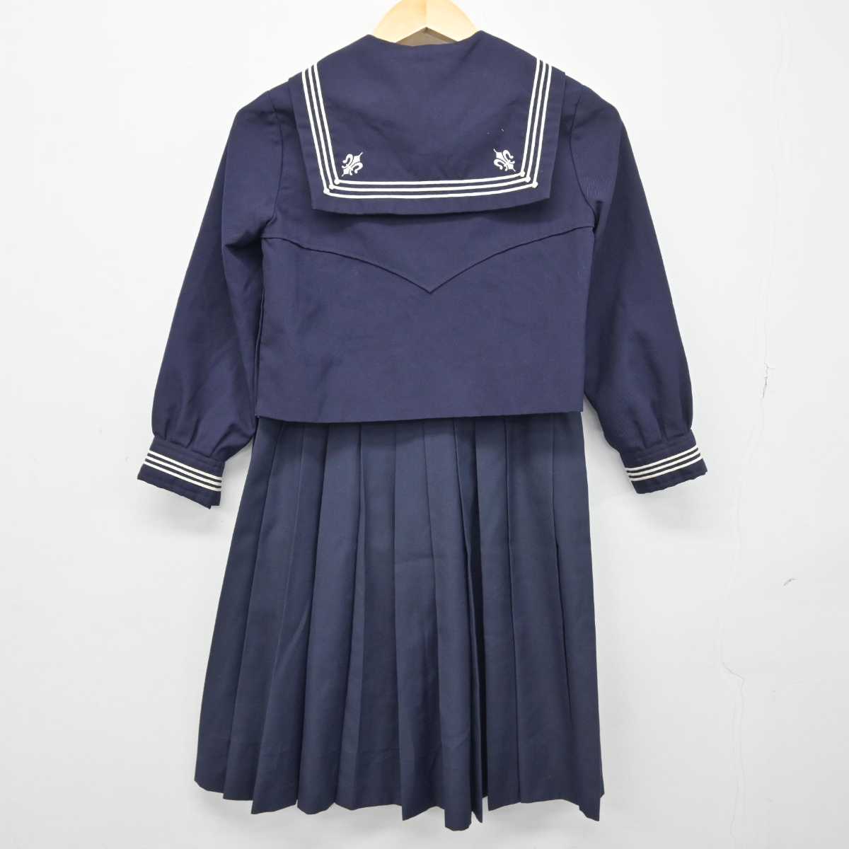 【中古】神奈川県 湘南白百合学園中学校 女子制服 3点 (セーラー服・スカート) sf046670