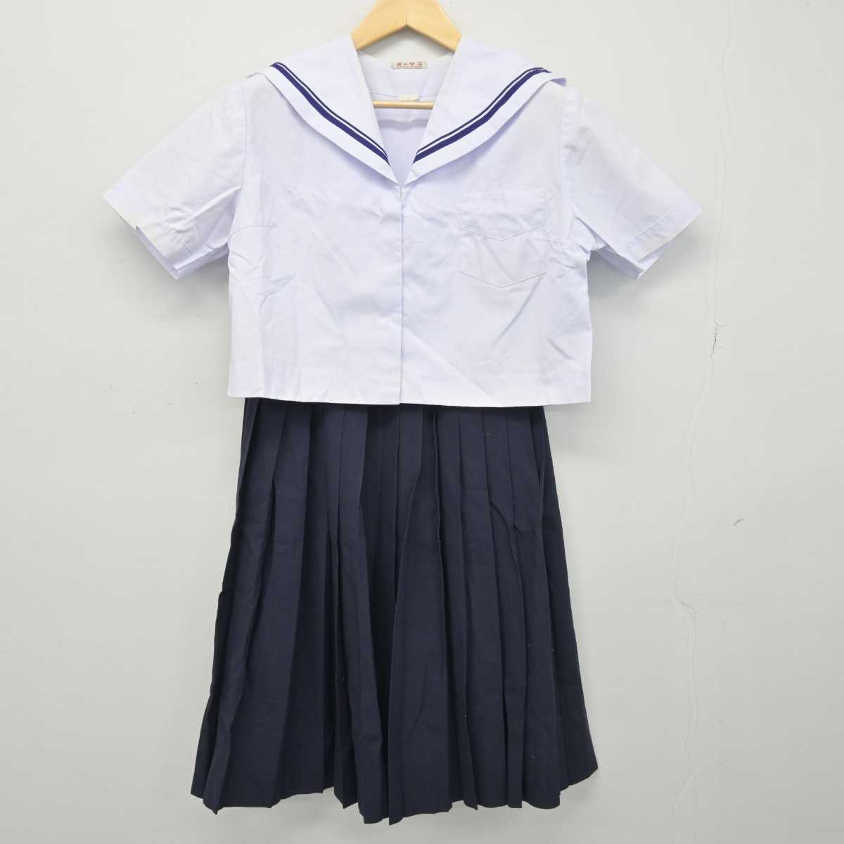 【中古】和歌山県 楠見中学校 女子制服 2点 (セーラー服・スカート) sf046677