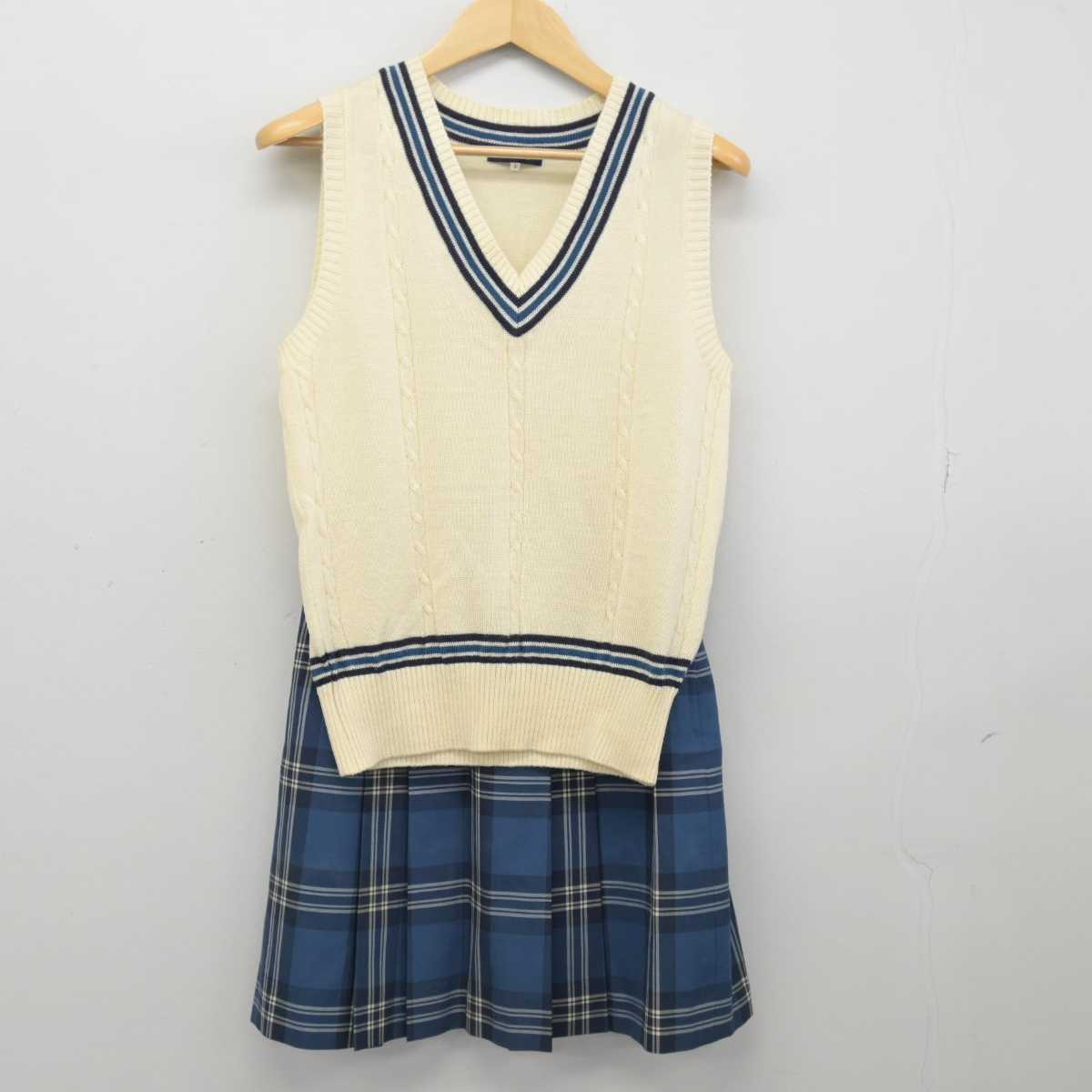 【中古】神奈川県 白鵬女子高等学校 女子制服 2点 (ニットベスト・スカート) sf046733