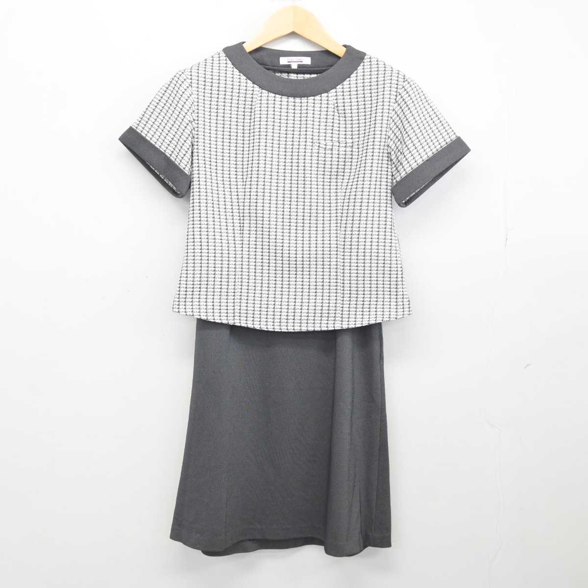 【中古】 事務服 女子制服 2点 (シャツ・スカート) sf046746