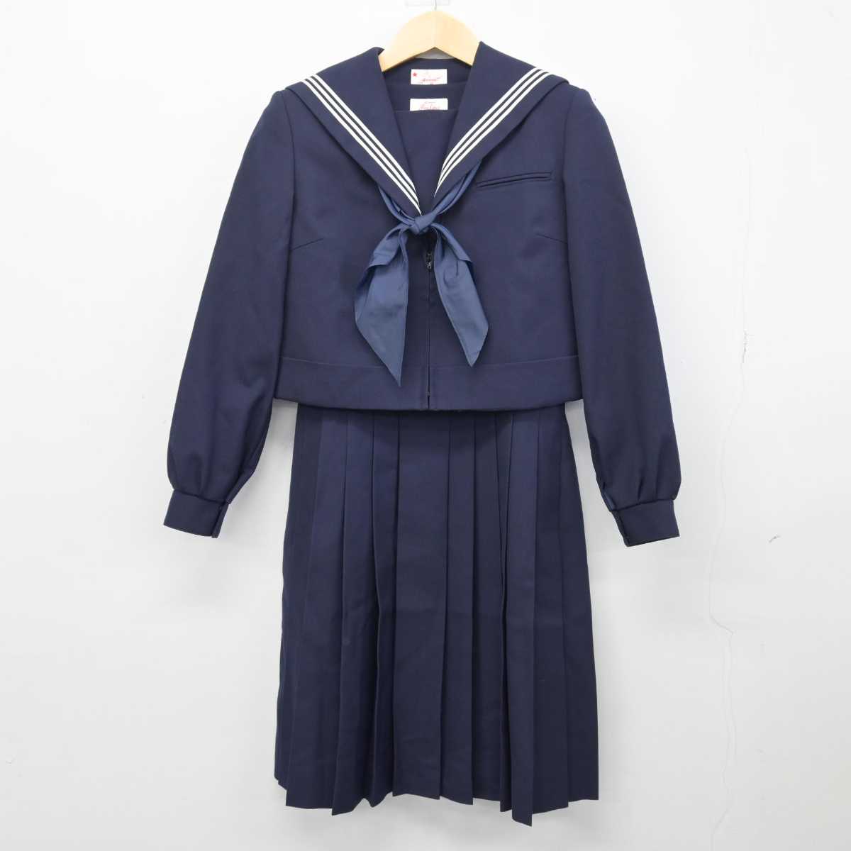 【中古】福岡県 岡垣東中学校 女子制服 3点 (セーラー服・ジャンパースカート) sf046773