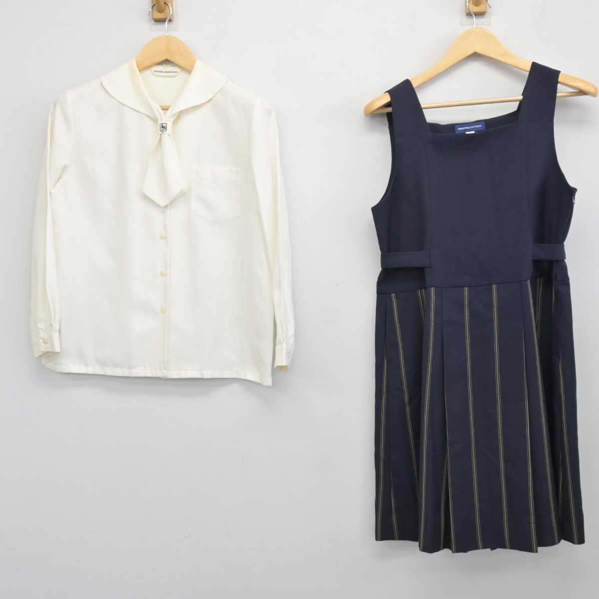 【中古】佐賀県 佐賀清和高等学校 女子制服 2点 (シャツ・ジャンパースカート) sf046805