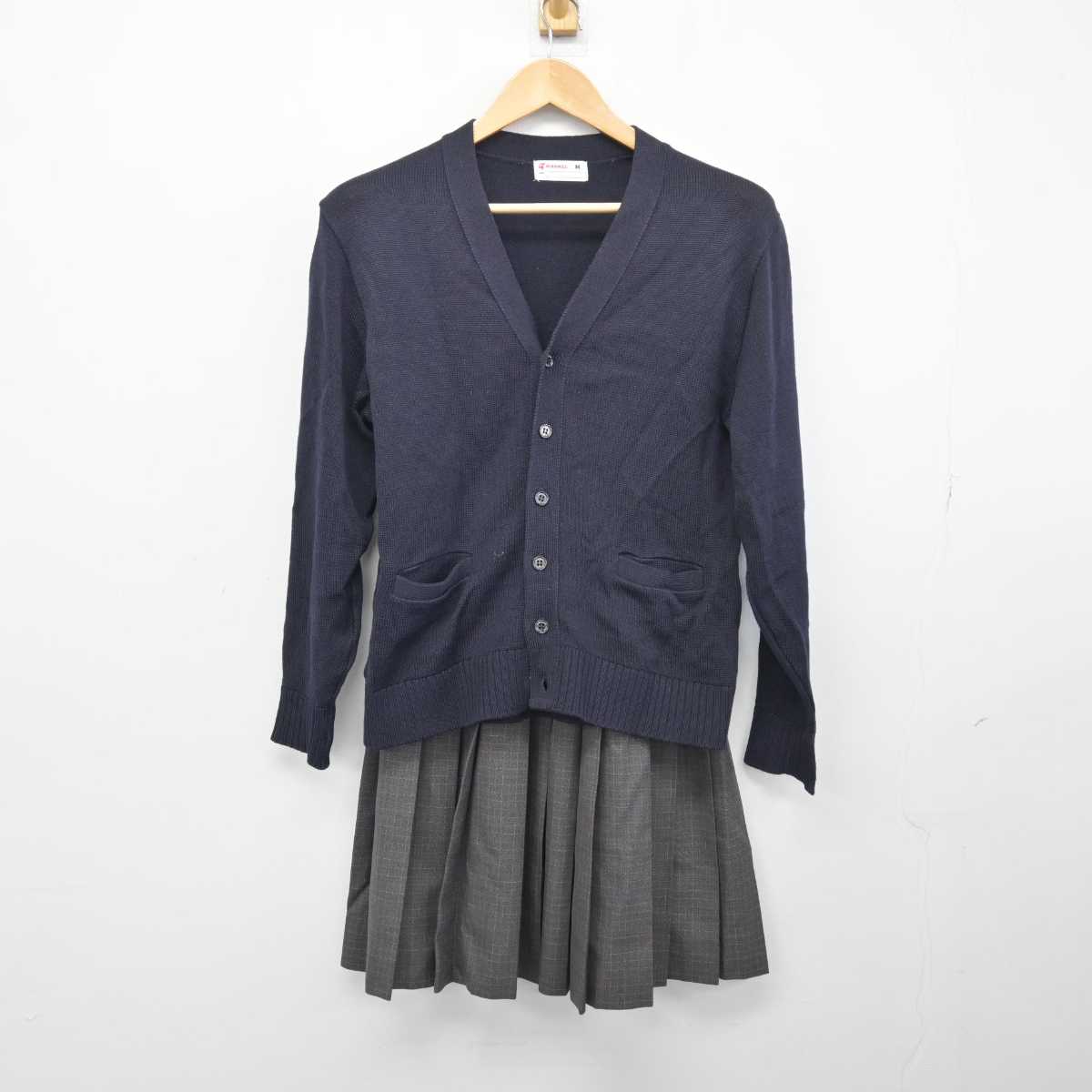 【中古】北海道 平岸高等学校 女子制服 4点 (ブレザー・ニット・スカート) sf046898