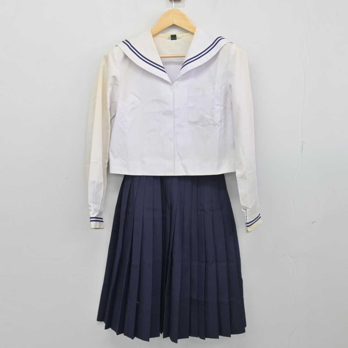 【中古】和歌山県 紀伊中学校 女子制服 2点 (セーラー服・スカート) sf046916