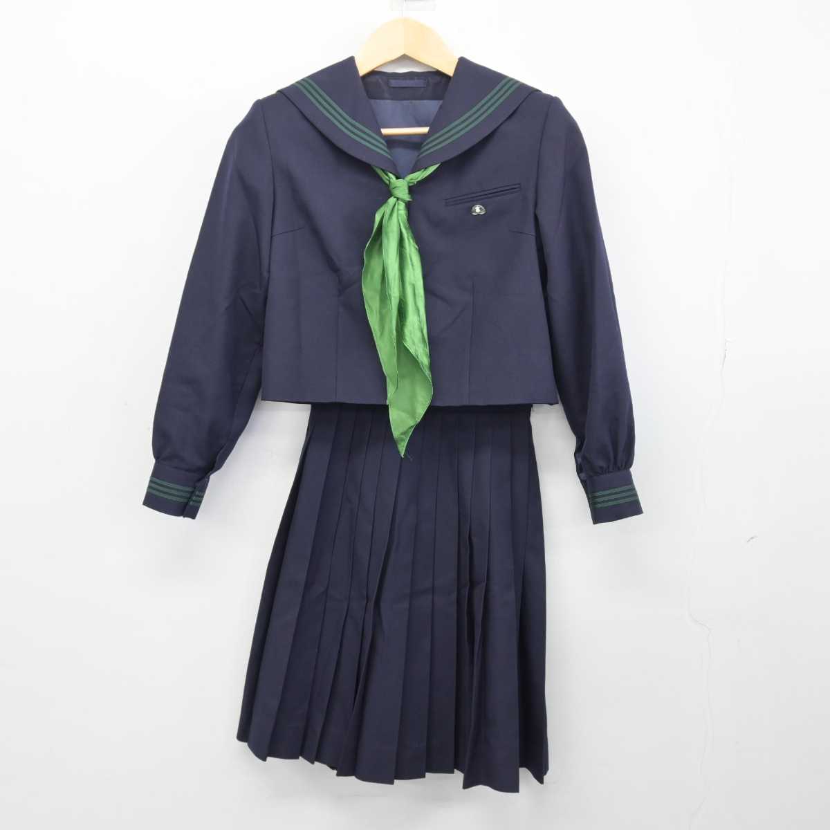 【中古】埼玉県 秩父高等学校 女子制服 4点 (セーラー服・スカート) sf046935