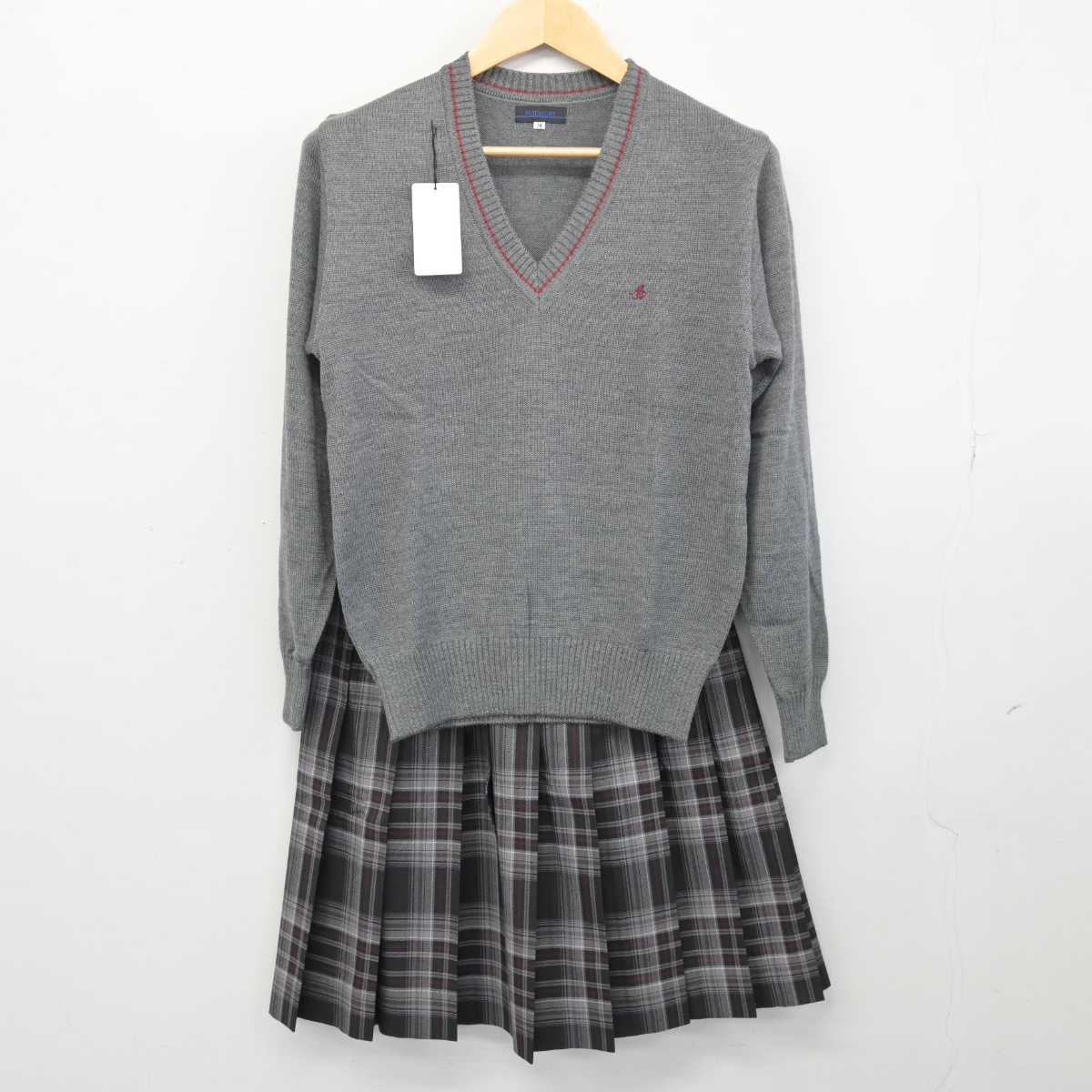 【中古】東京都 足立西高等学校 女子制服 2点 (ニット・スカート) sf046940