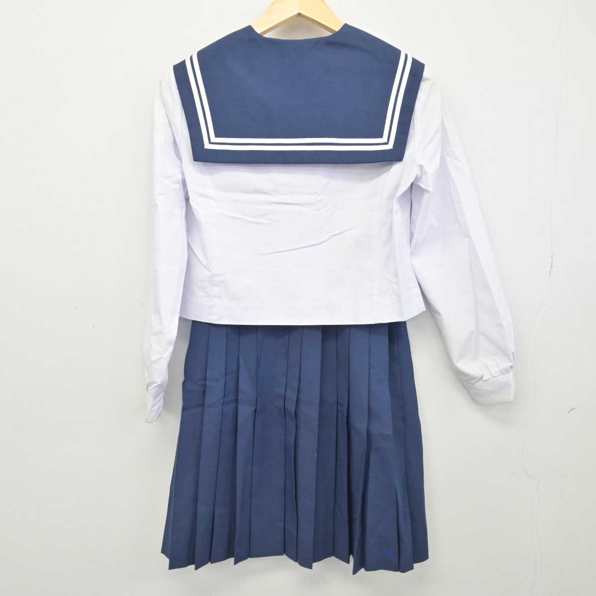 【中古】愛知県 尾北高等学校 女子制服 2点 (セーラー服・スカート) sf046975