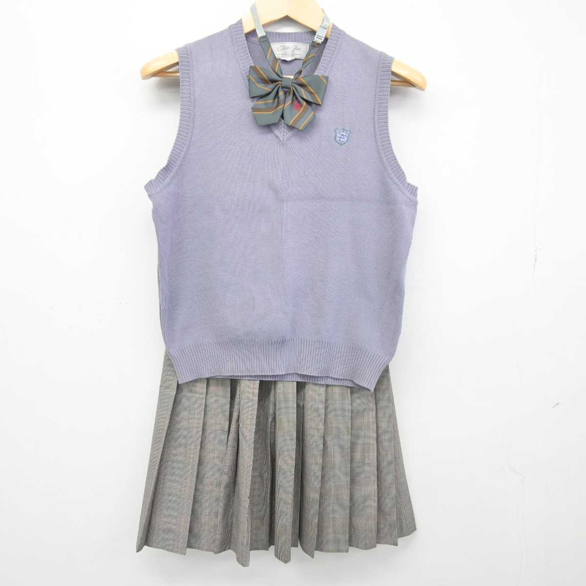 【中古】福岡県 西南学院高等学校 女子制服 3点 (ニットベスト・スカート) sf046978