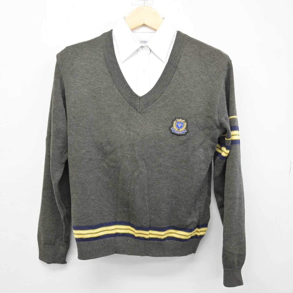 【中古】福岡県 沖学園高等学校 女子制服 2点 (シャツ・ニット) sf047064