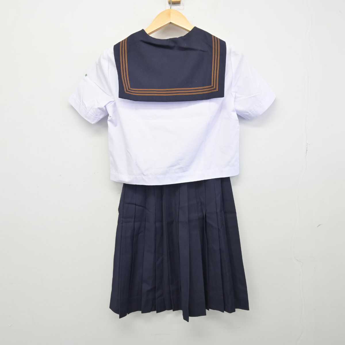 【中古】東京都 関東国際高等学校 女子制服 2点 (セーラー服・スカート) sf047176