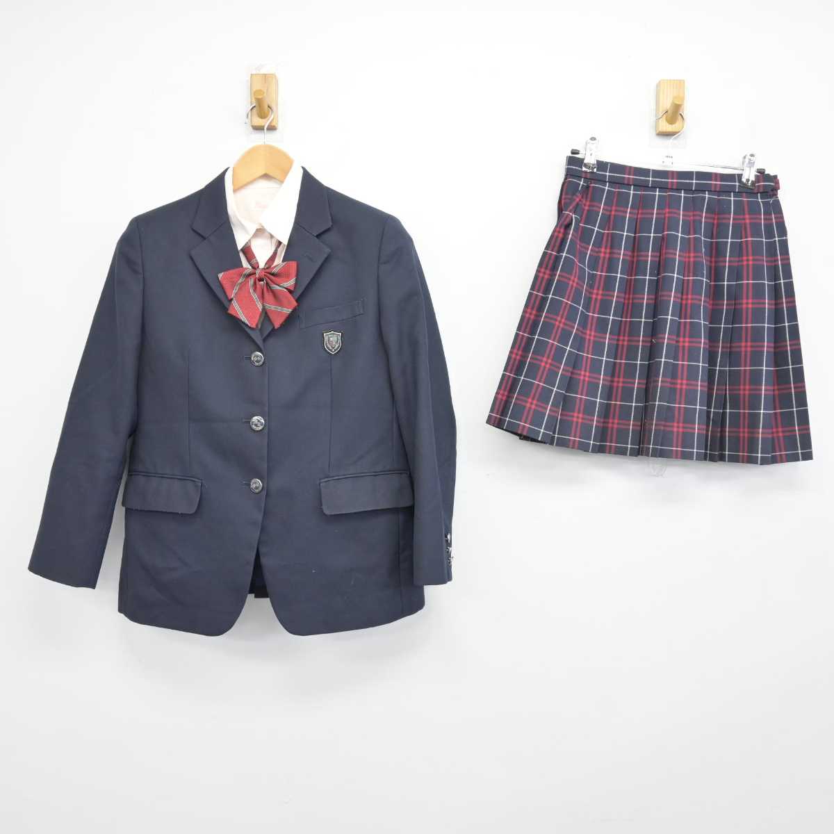 【中古】大阪府 箕面東高等学校 女子制服 4点 (ブレザー・シャツ・スカート) sf047241