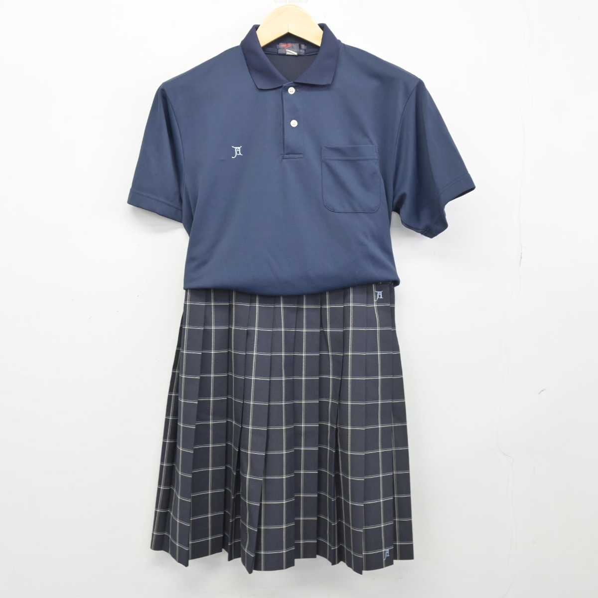 【中古】東京都 足立高等学校 女子制服 3点 (シャツ・スカート) sf047285