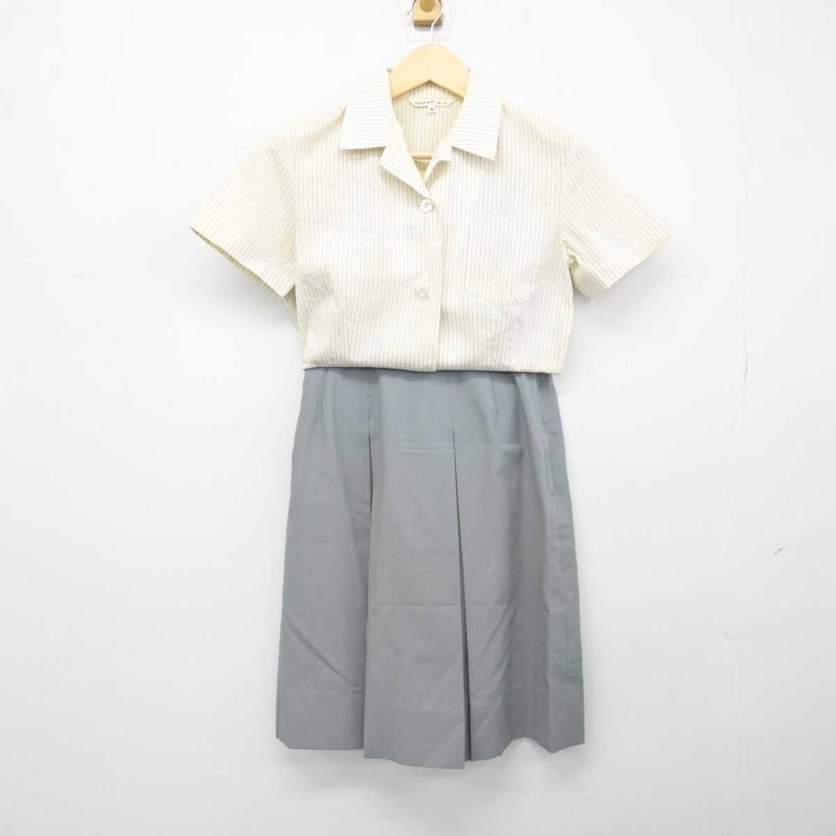 【中古】宮崎県 宮崎西高等学校 女子制服 2点 (シャツ・スカート) sf047411