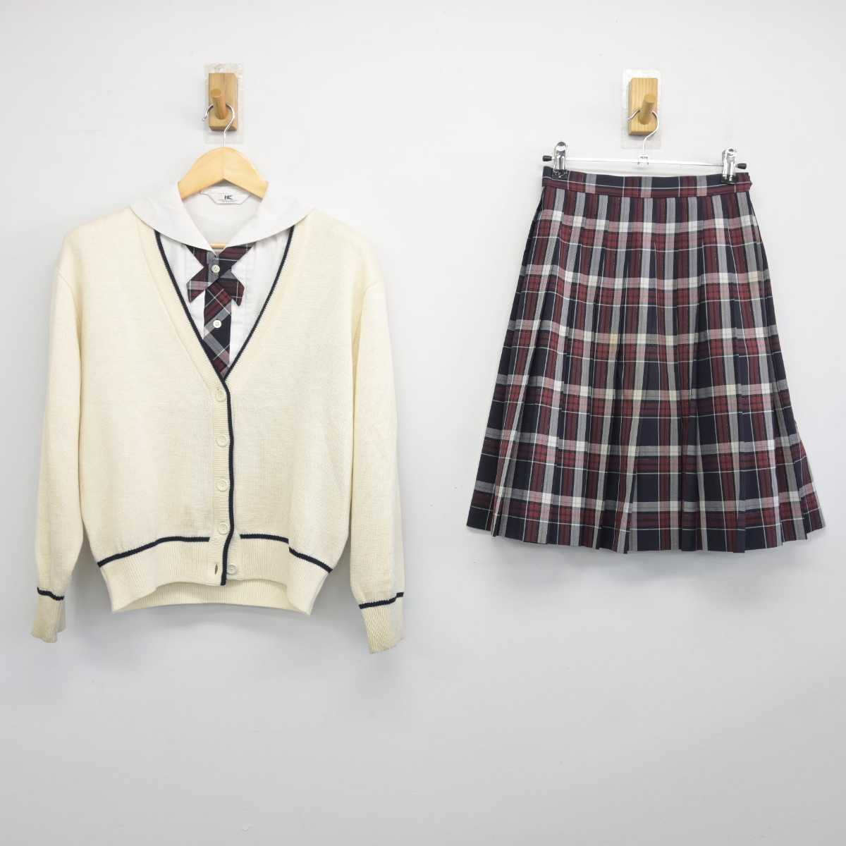 【中古】香川県 藤井中学校 女子制服 4点 (ニット・シャツ・スカート) sf047502