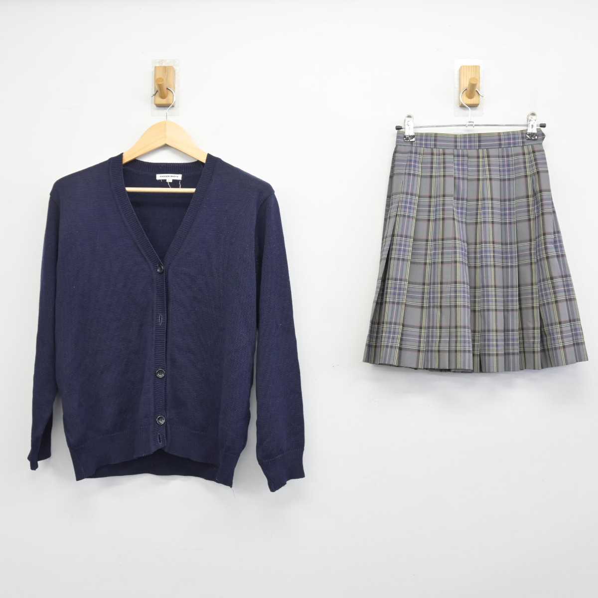 【中古】埼玉県 獨協埼玉中学高等学校 女子制服 2点 (ニット・スカート) sf047527