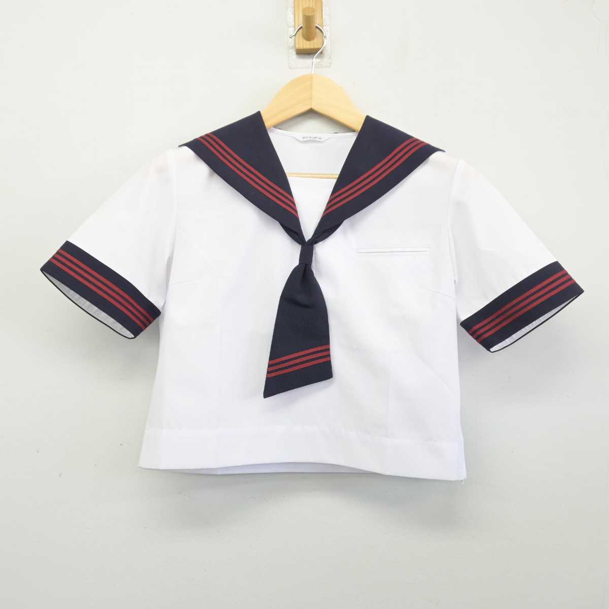 【中古】埼玉県 緑中学校 女子制服 3点 (セーラー服・スカート) sf047575