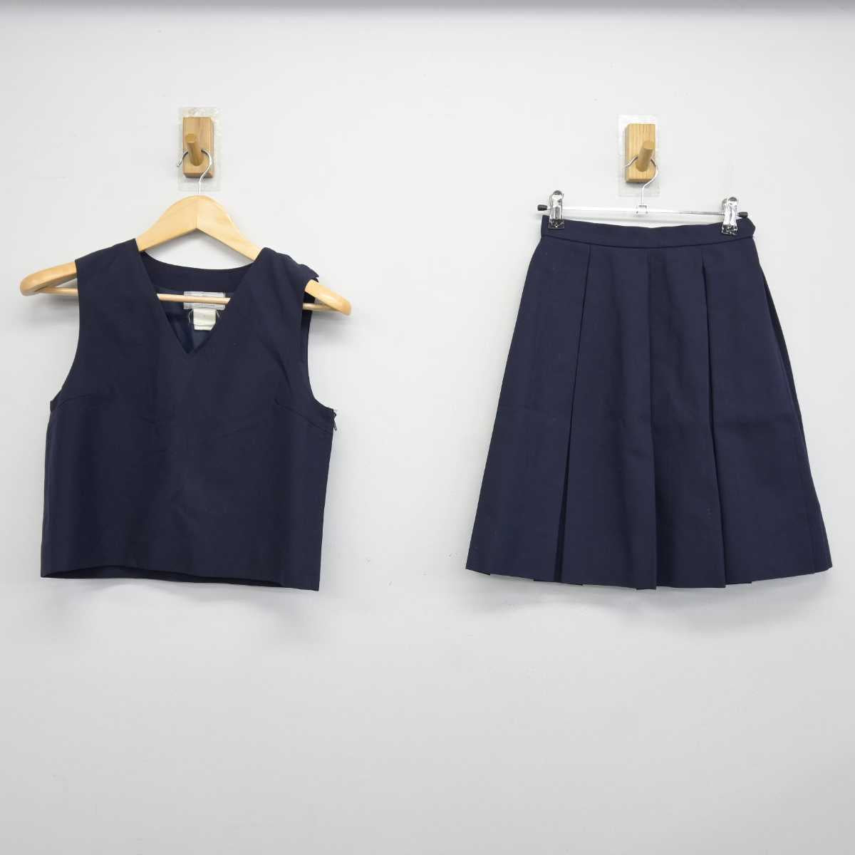 【中古】神奈川県 西谷中学校 女子制服 2点 (ベスト・スカート) sf047658