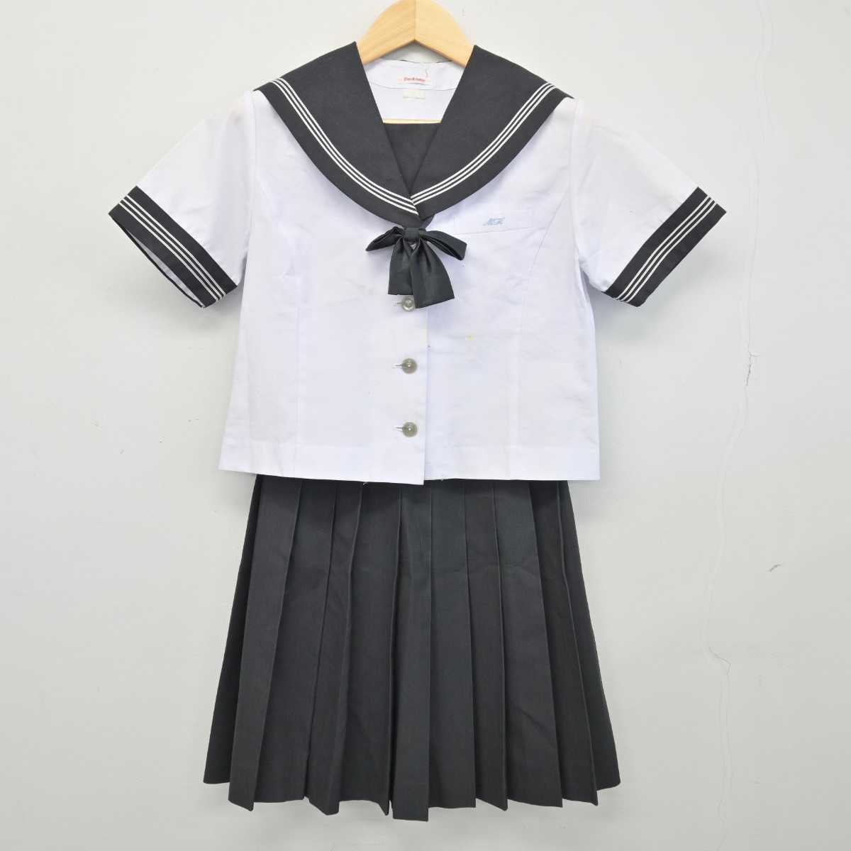 【中古】静岡県 三島北高等学校 女子制服 4点 (セーラー服・スカート) sf047671