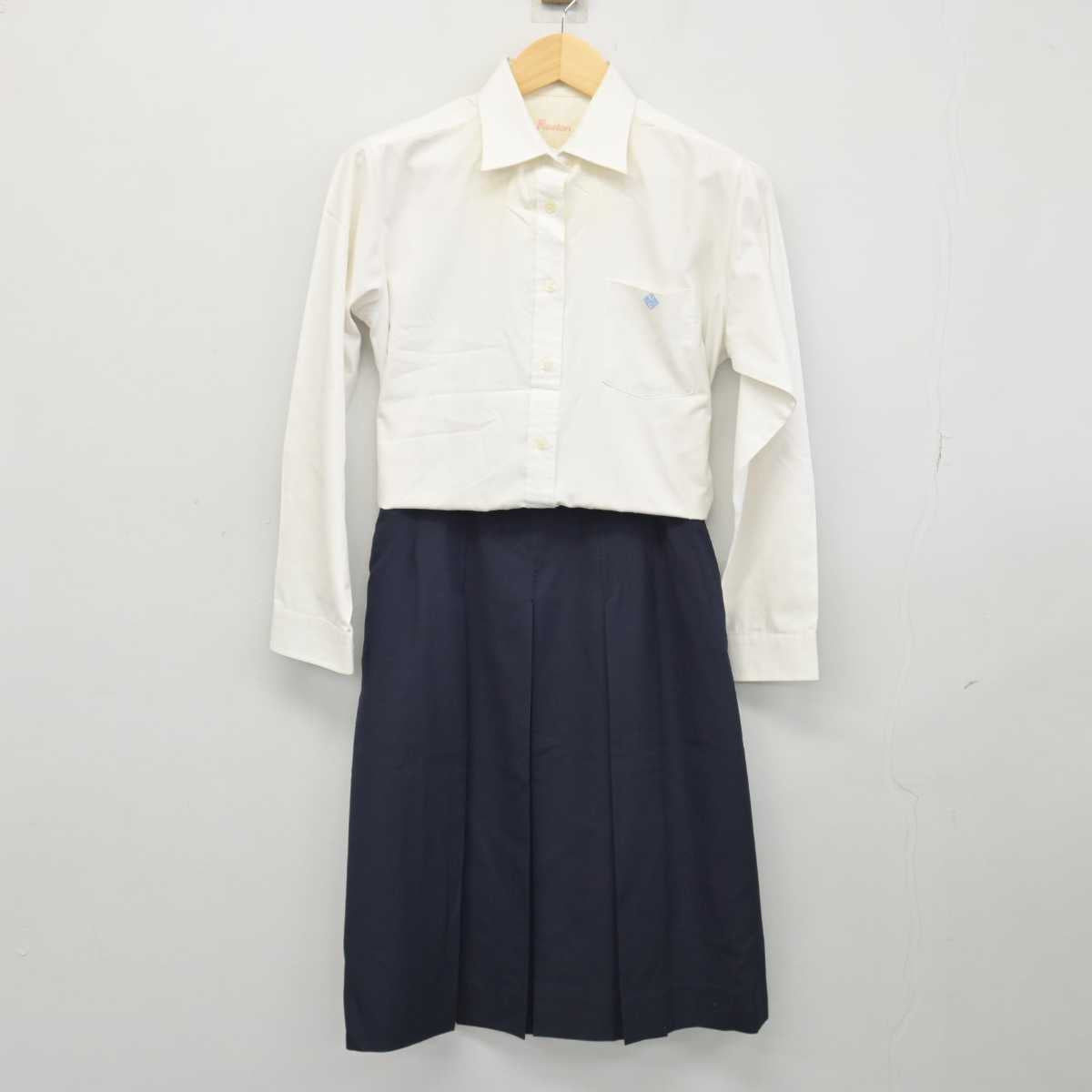 【中古】大阪府 高槻北高等学校/旧制服 女子制服 2点 (シャツ・スカート) sf047713