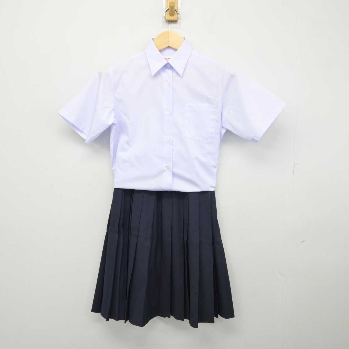 【中古】埼玉県 大宮高等学校 女子制服 2点 (シャツ・スカート) sf047758