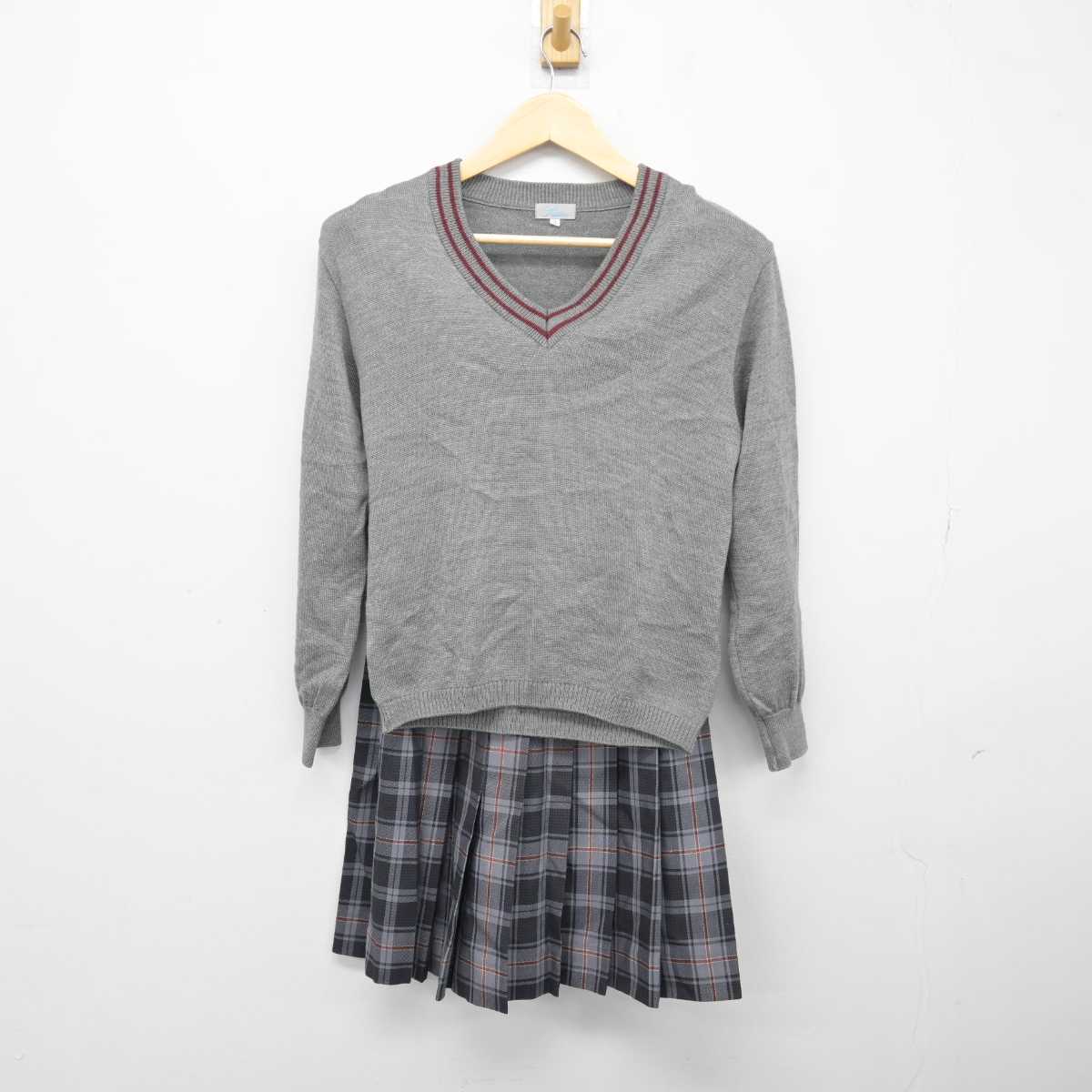 【中古】愛知県 星城高等学校 女子制服 4点 (ブレザー・ニット・スカート) sf047782