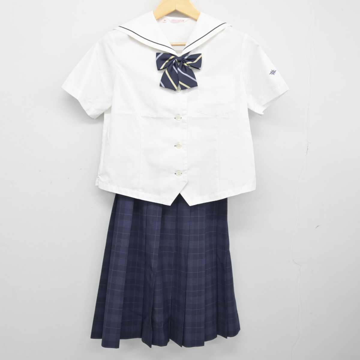 【中古】三重県 四日市高等学校 女子制服 4点 (セーラー服・スカート) sf047918