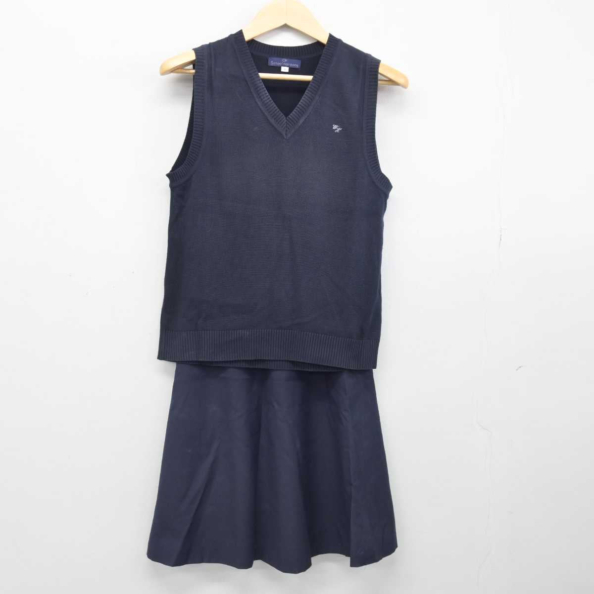 【中古】埼玉県 蕨高等学校 女子制服 2点 (ニットベスト・スカート) sf048074