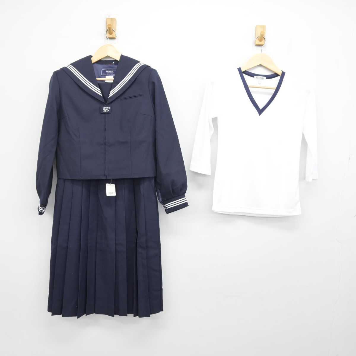 【中古】埼玉県 菖蒲中学校 女子制服 3点 (セーラー服・その他アイテム・ジャンパースカート) sf048140