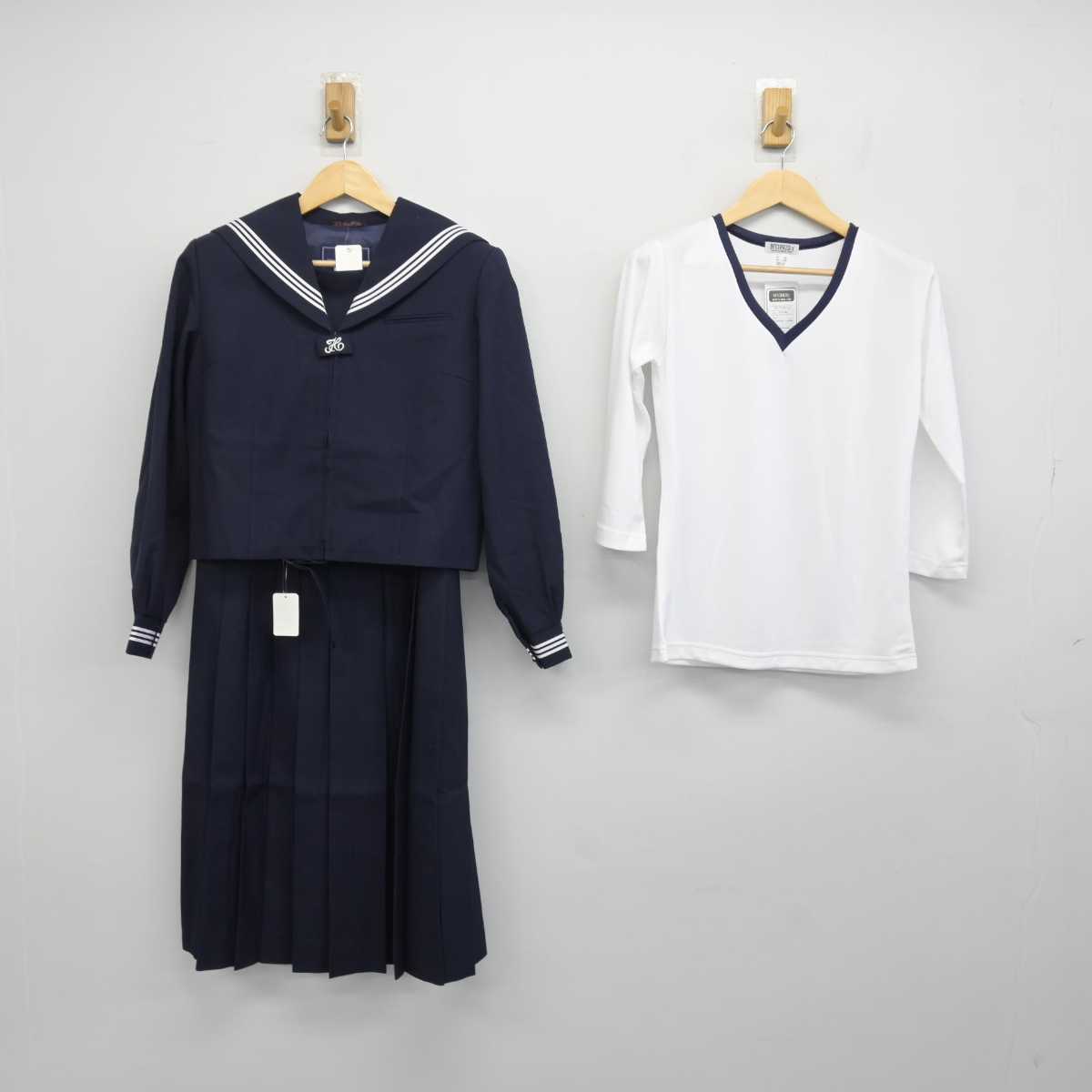 【中古】埼玉県 菖蒲中学校 女子制服 3点 (セーラー服・その他アイテム・ジャンパースカート) sf048142