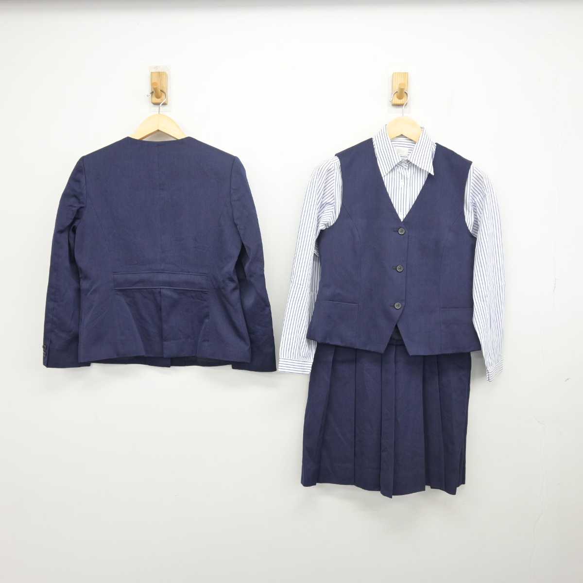 【中古】長崎県 北陽台高等学校 女子制服 5点 (ブレザー・ベスト・シャツ・スカート) sf048281