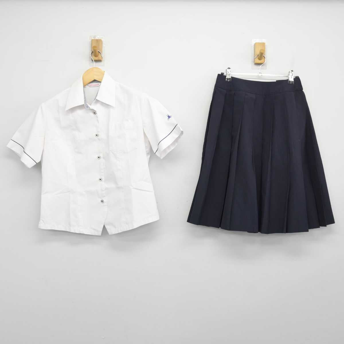 【中古】福岡県 小郡高等学校 女子制服 2点 (シャツ・スカート) sf048324