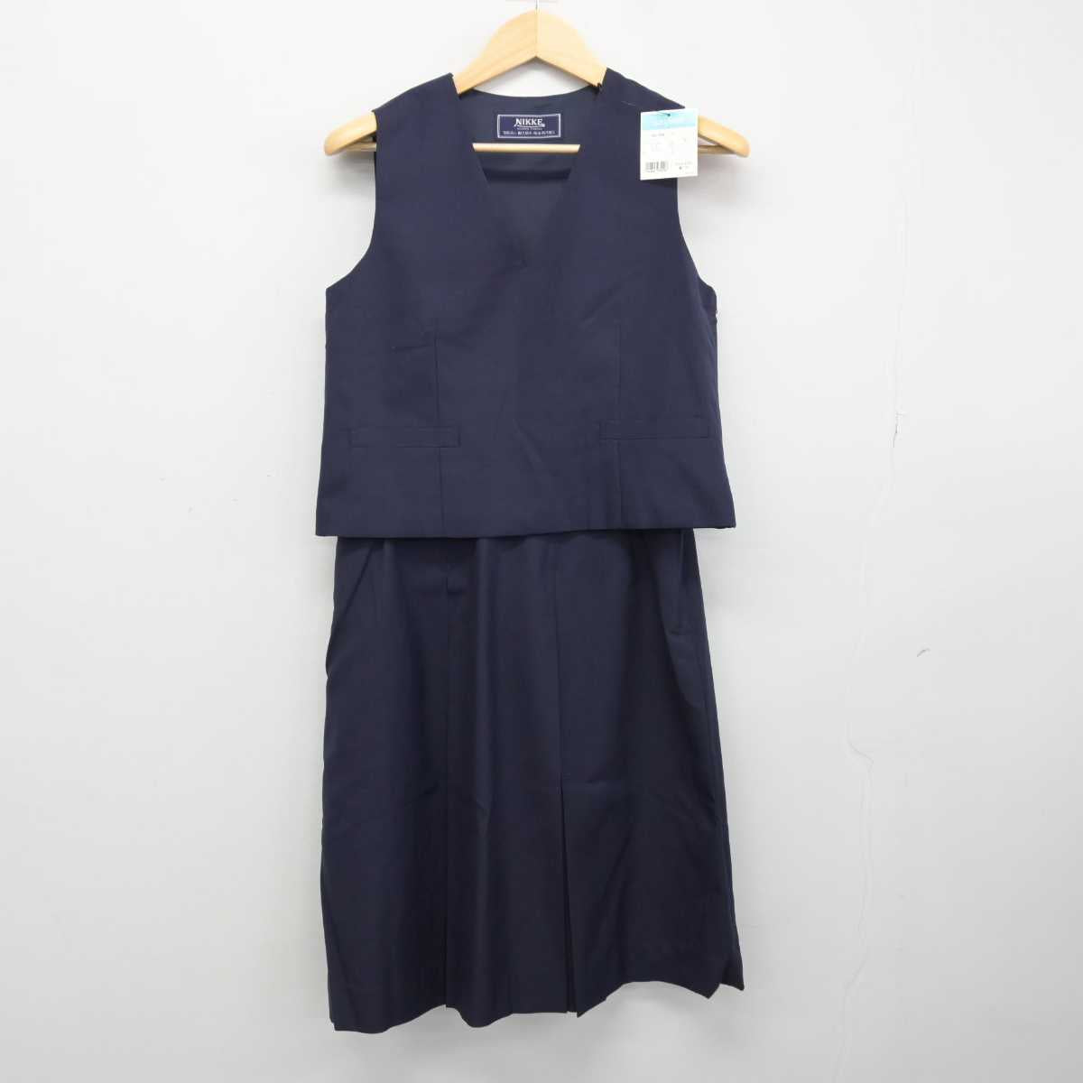 【中古】埼玉県 久喜市立菖蒲中学校 女子制服 2点 (ベスト・スカート) sf048360