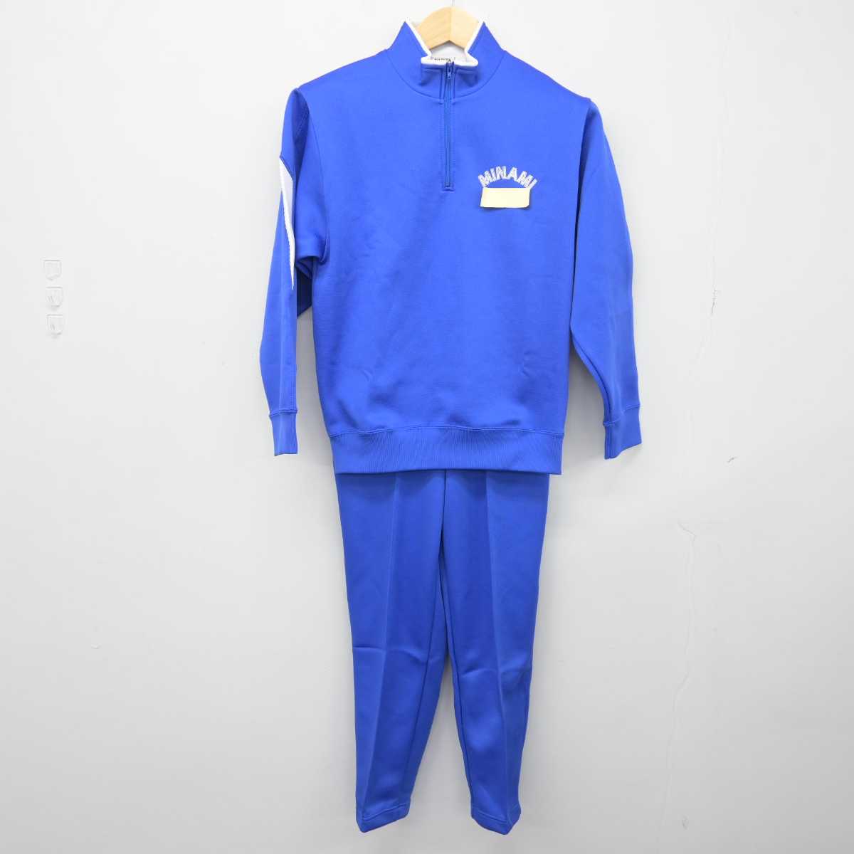 【中古】愛知県 名古屋南高等学校 女子制服 3点 (ジャージ 上・ジャージ 下・体操服 下) sf048506